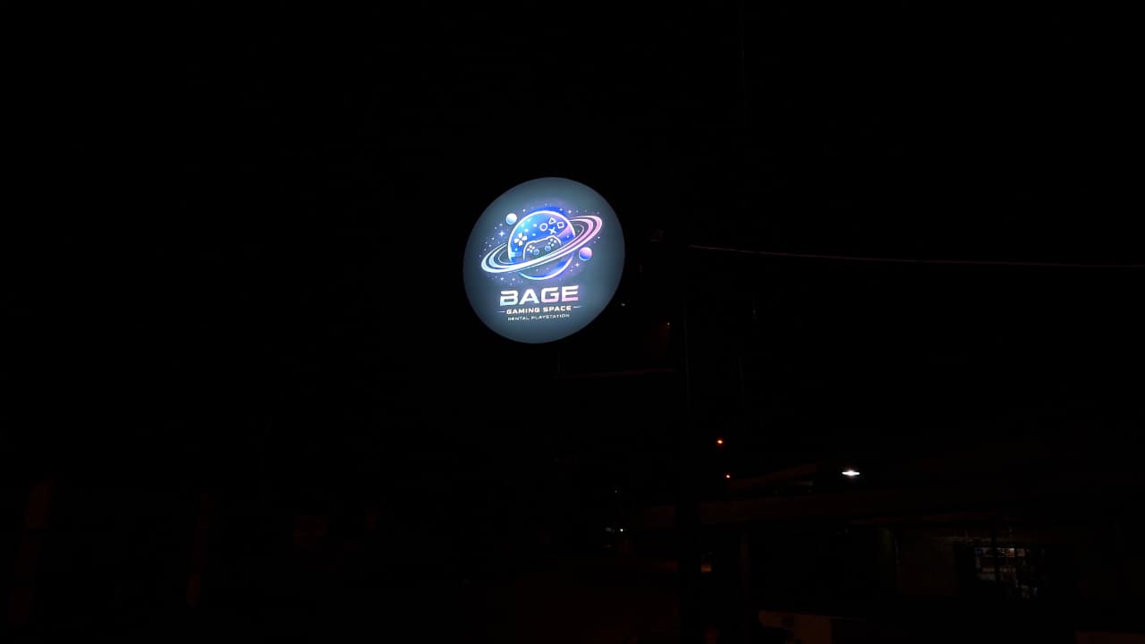 Logo BGS malam hari