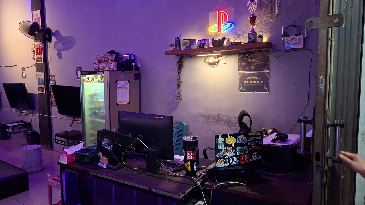 Operator desk